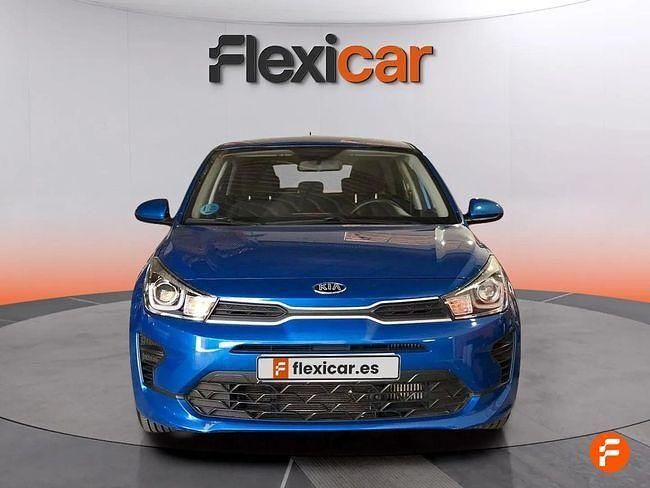 Usado Kia Rio 100 CV (73 kW) 2021 Azul Berlina