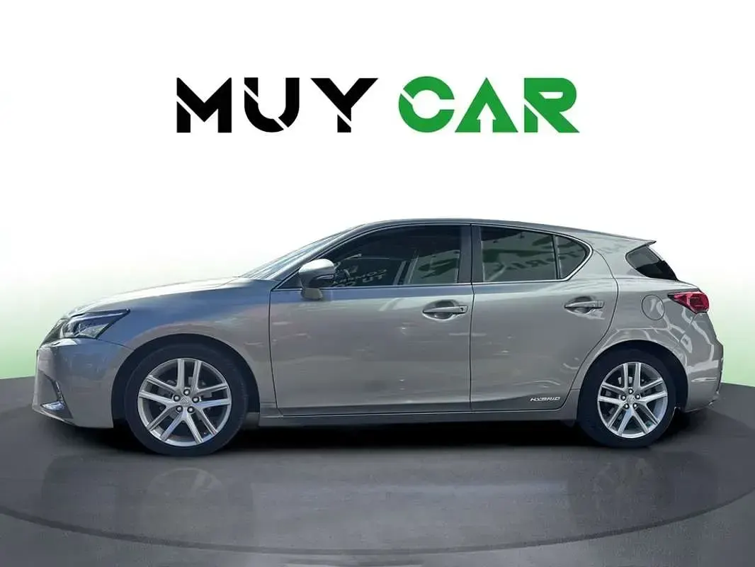 Usado Lexus CT200h Executive Line 136 CV (100 kW) 2021 Gris Utilitario