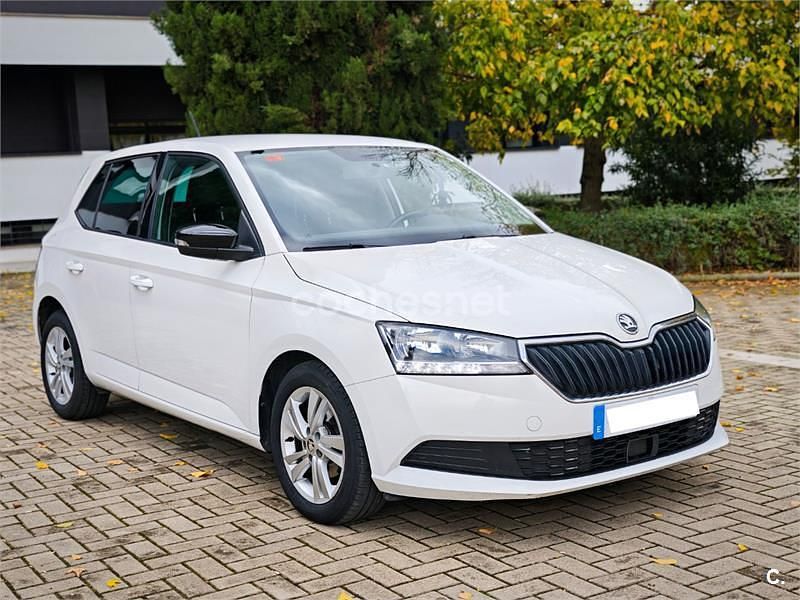 Usado Skoda Fabia Ambition 95 CV (69 kW) 2020 Blanco Berlina