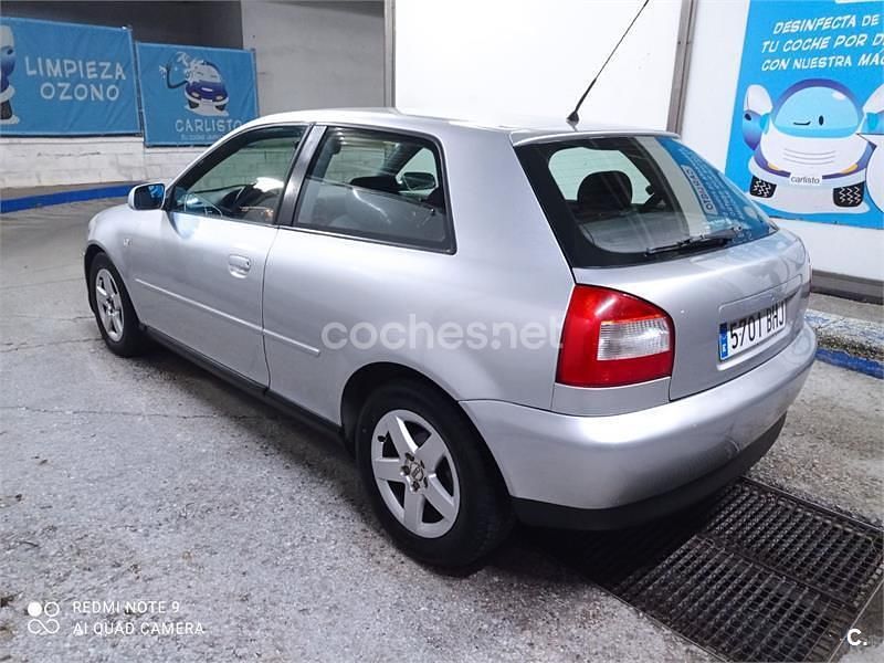 Usado Audi A3 Attraction 110 CV (80 kW) 2001 Gris / plata Utilitario