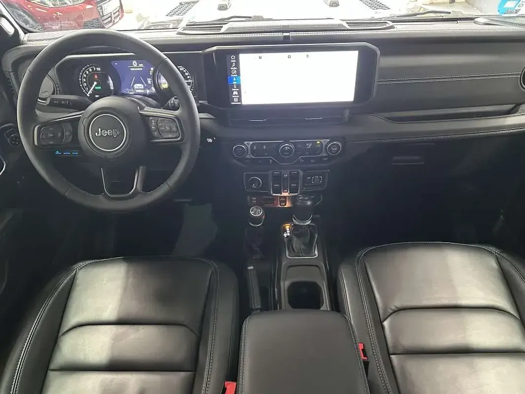 Usado Jeep Wrangler Unlimited Rubicon 381 CV (280 kW) 2025 Gris SUV