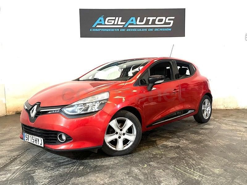 Usado Renault Clio IV Dynamique 90 CV (66 kW) 2014 Granate Berlina