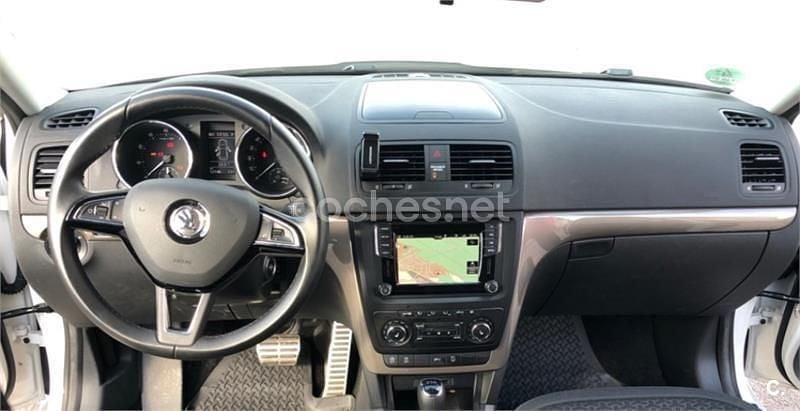 Usado Skoda Yeti Style 125 CV (91 kW) 2016 Blanco SUV