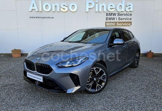 Usado BMW 120 Comfort Edition 190 CV (139 kW) 2024 Gris / plata Utilitario