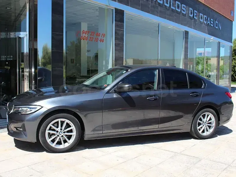 Usado BMW 320e 190 CV (139 kW) 2021 Gris / plata Berlina