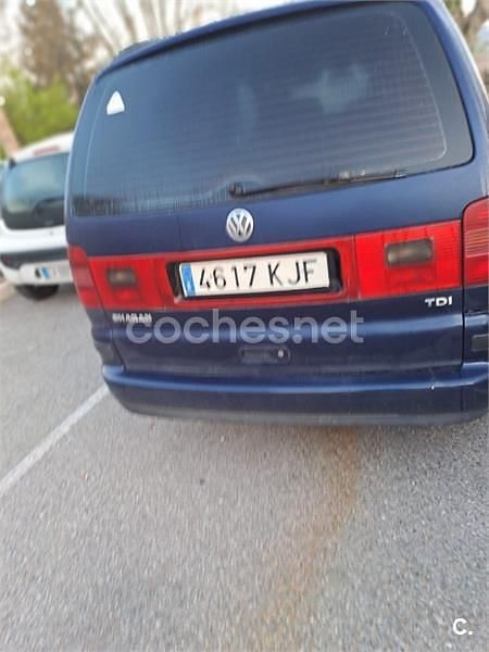 Begagnad VW Sharan Comfortline 110 HK (80 kW) 2000 Blå Minibuss