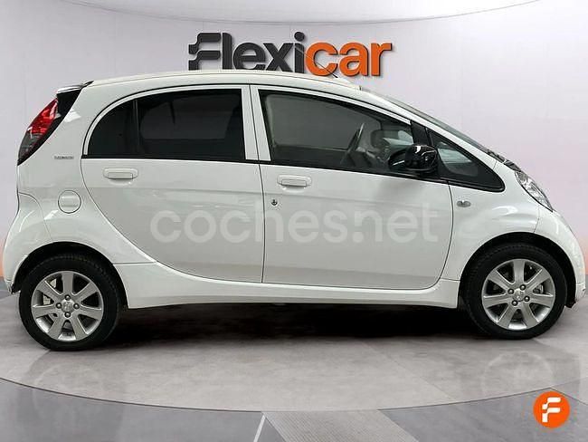 Usado Peugeot iON 49 kW (67 CV) 2019 Blanco Utilitario