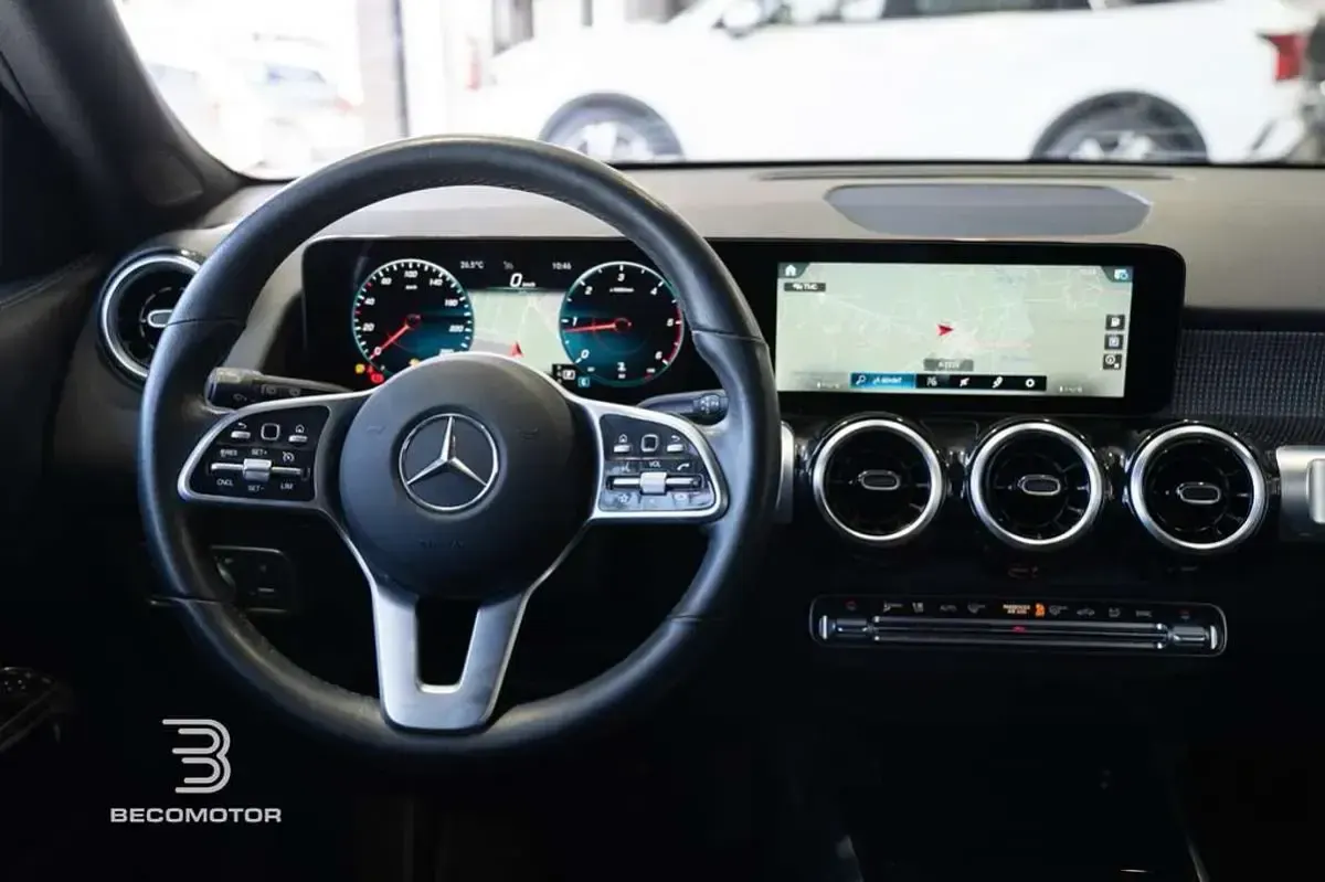 Usado Mercedes GLB200 150 CV (110 kW) 2022 Gris SUV
