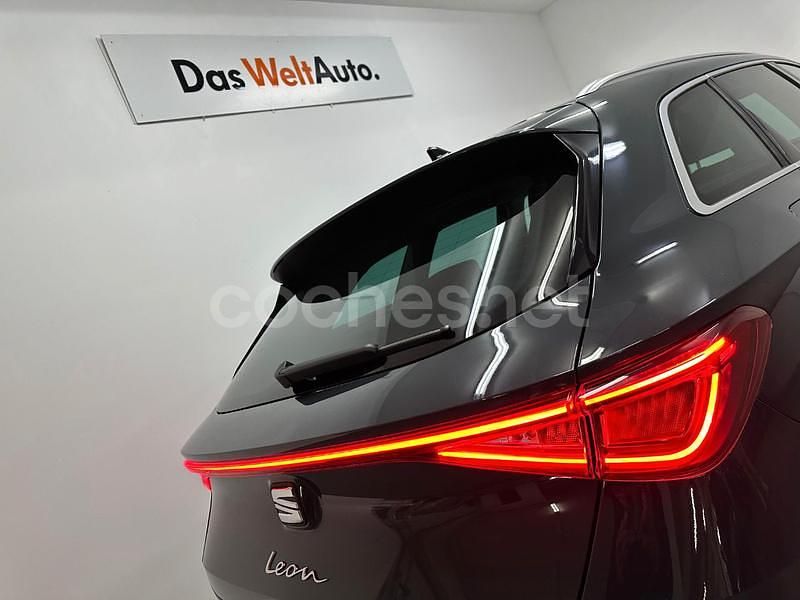 Usado Seat Leon Style 150 CV (110 kW) 2025 Azul Familiar