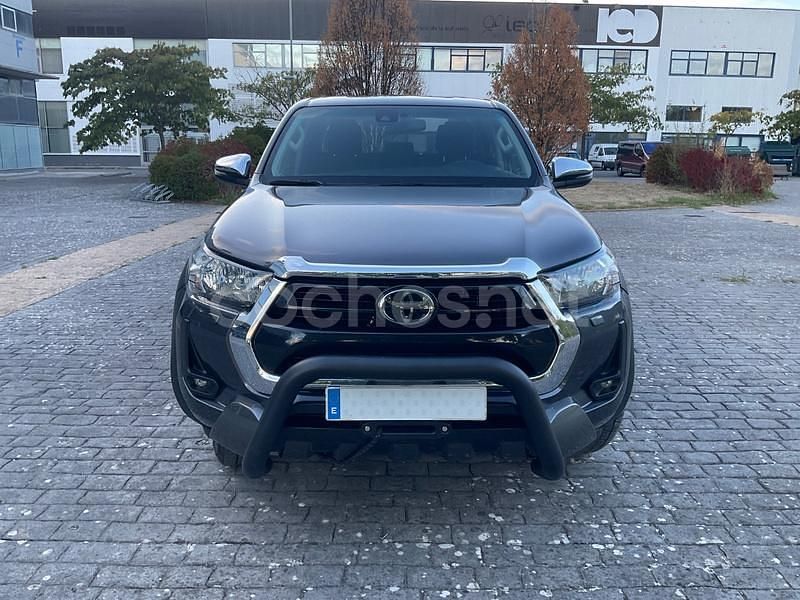 Usado Toyota HiLux 204 CV (150 kW) 2023 Gris / plata Recogida