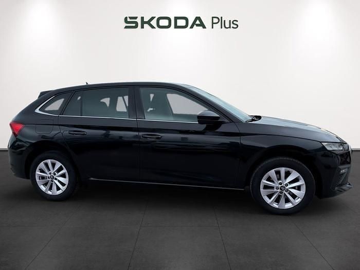Usado Skoda Scala Selection 115 CV (84 kW) 2025 Negro Utilitario