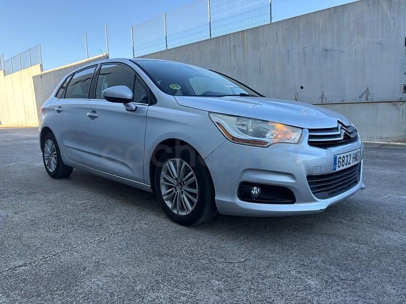 Usado Citroën C4 114 CV (83 kW) 2014 Gris / plata Berlina