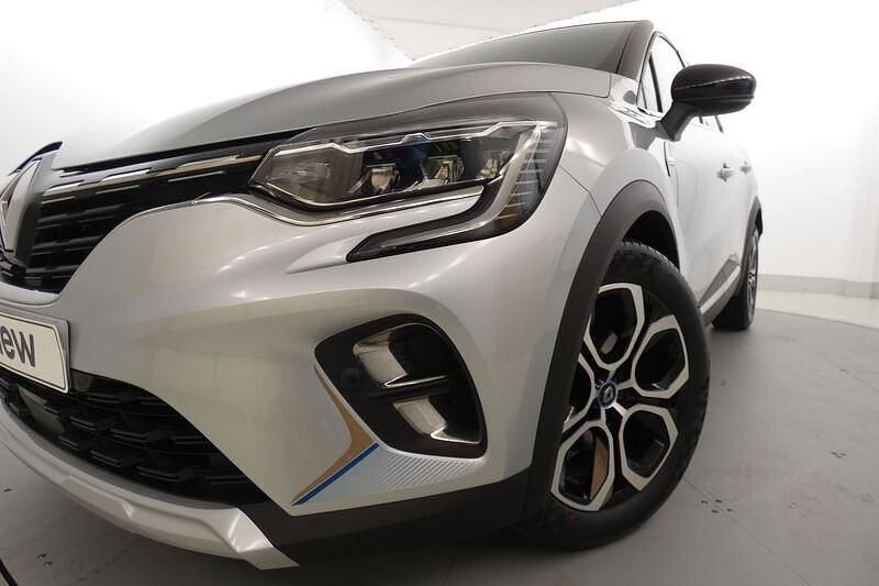 Usado Renault Captur 159 CV (116 kW) 2020 Gris SUV