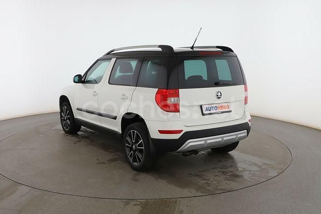 Usado Skoda Yeti Active 111 CV (81 kW) 2016 Blanco SUV