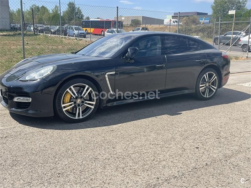 Usado Porsche Panamera Turbo 500 CV (367 kW) 2010 Negro Berlina