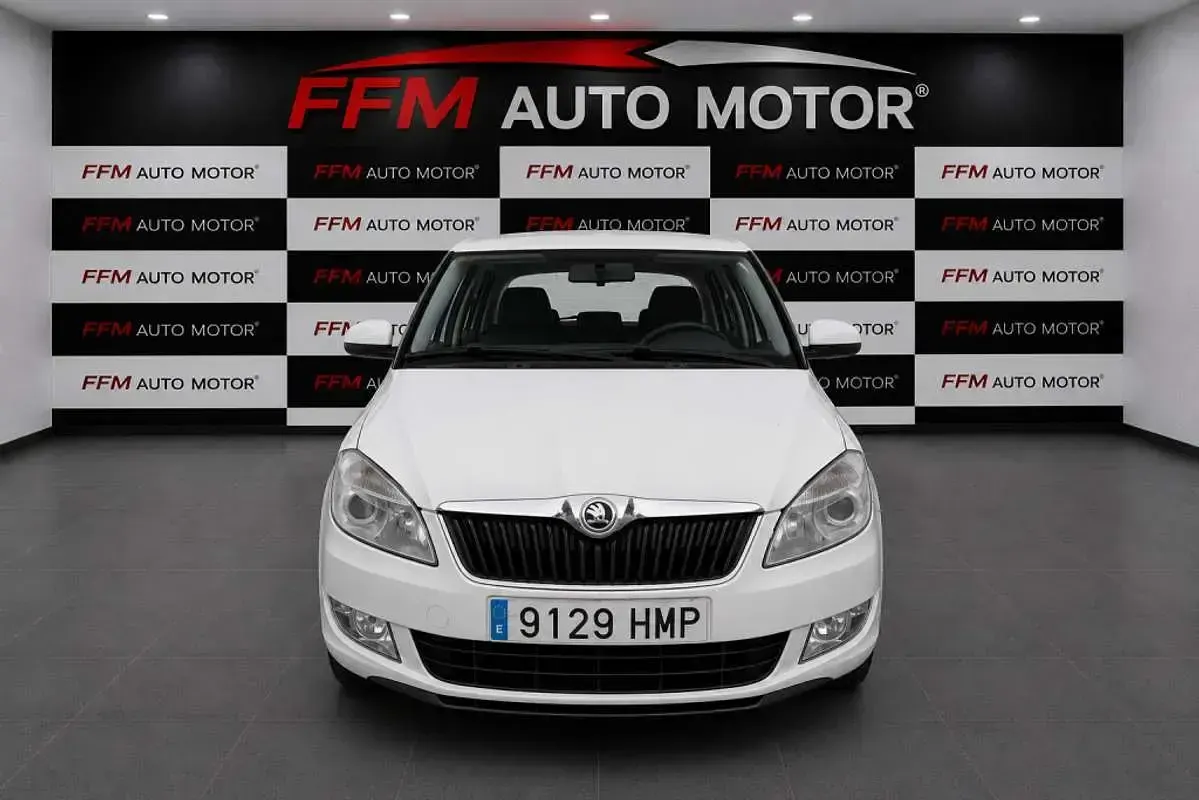 Usado Skoda Fabia Ambition 90 CV (66 kW) 2012 Blanco Utilitario