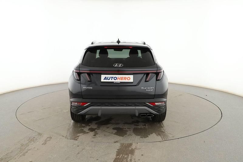 Usado Hyundai Tucson 136 CV (100 kW) 2021 Gris SUV