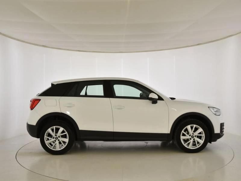 Usado Audi Q2 Advanced Plus 116 CV (85 kW) 2021 Blanco SUV
