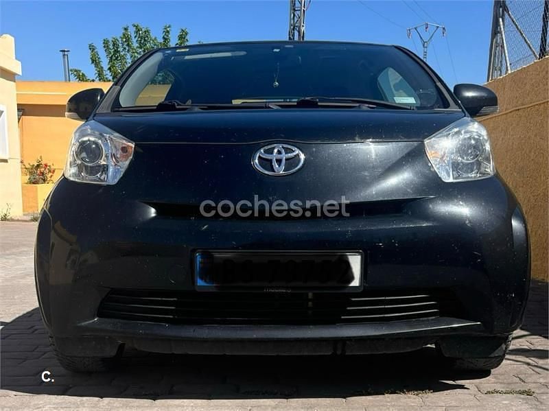 Negro Usado 2013 Toyota iQ Utilitario | 7500 € - Imagen 1/4