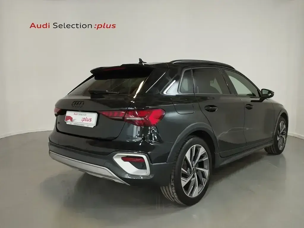 Usado Audi A3 Advanced Plus 204 CV (150 kW) 2025 Negro Pickup/Camioneta