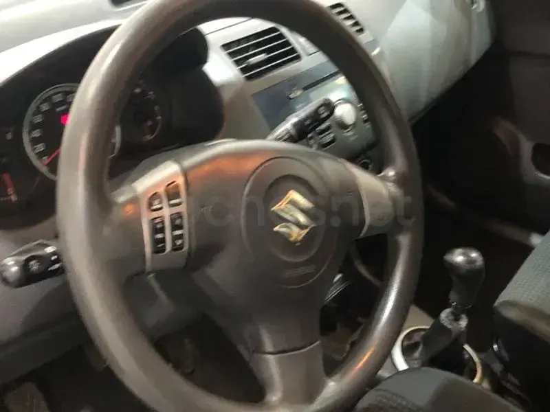 Usado Suzuki Swift GL 92 CV (67 kW) 2007 Blanco Utilitario