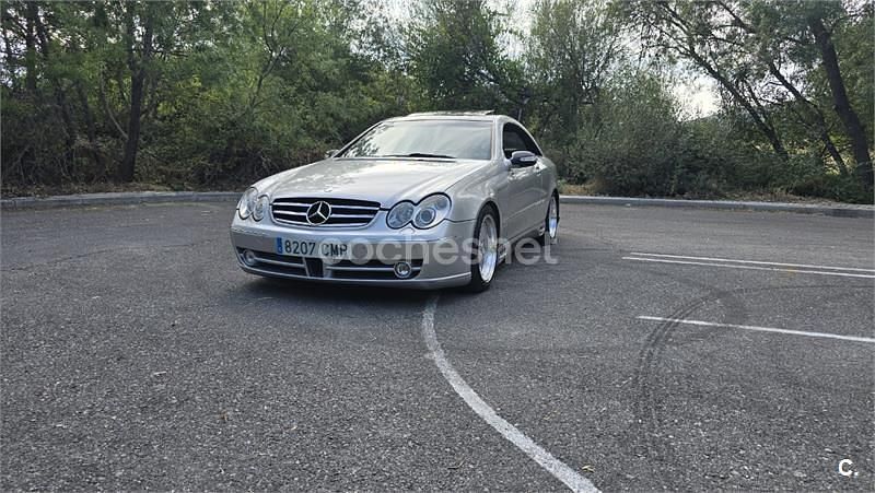 Gris / plata Usado 2002 Mercedes CLK320 Elegance Coupe | 9500 € (Caro) - Imagen 1/4