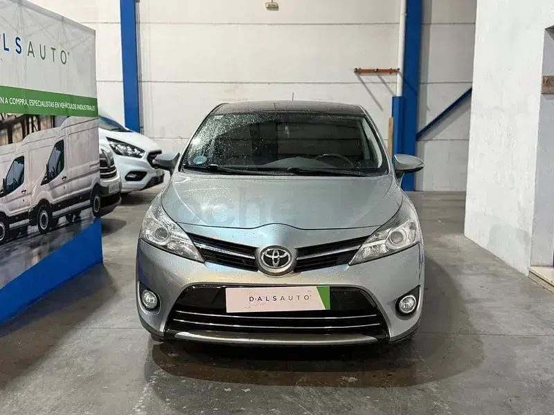 Usado Toyota Verso Advance 132 CV (97 kW) 2013 Gris / plata Monovolumen