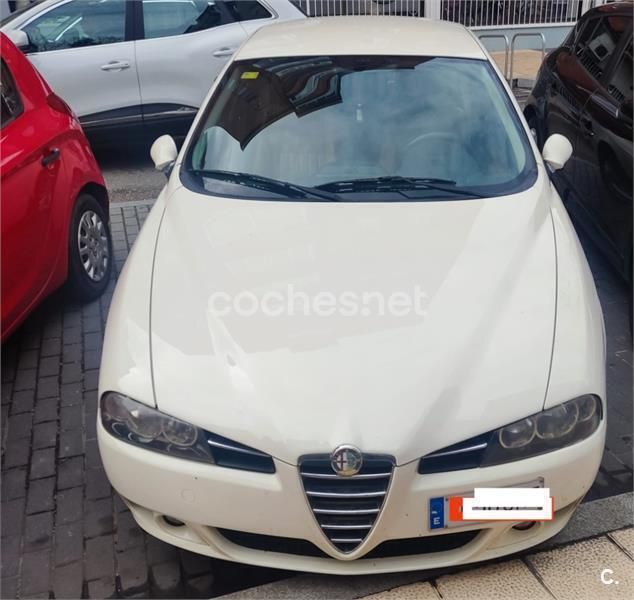 Beige Usado 2003 Alfa Romeo 156 Progression Berlina | 3500 € - Imagen 1/4