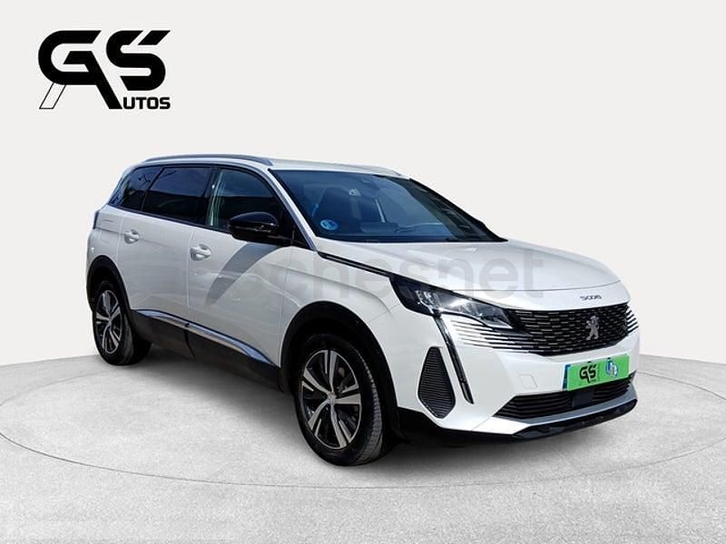 Usado Peugeot 5008 Allure 136 CV (100 kW) 2024 Blanco SUV