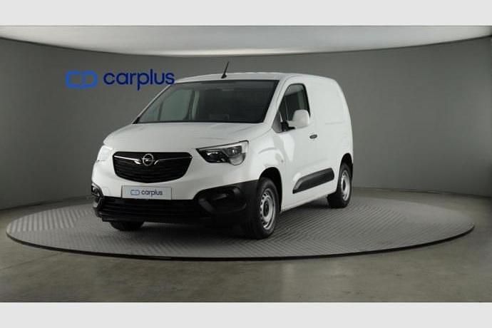 Usado 2021 Opel Combo S Monovolumen | 15.990 € (Precio justo) - Imagen 1/4