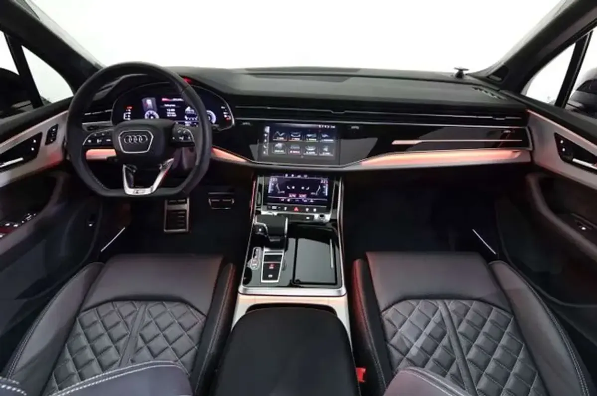 Usado Audi Q7 286 CV (210 kW) 2020 Plateado SUV