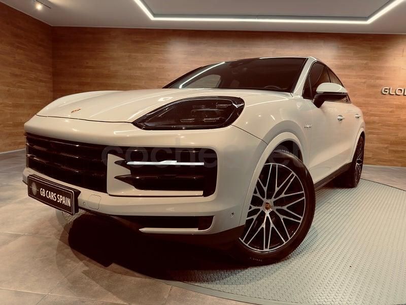Usado Porsche Cayenne 470 CV (345 kW) 2023 Gris / plata SUV