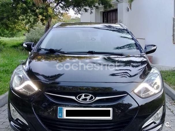 Usado Hyundai i40 115 CV (84 kW) 2013 Negro Familiar