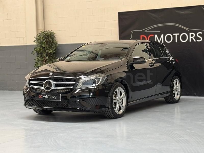 Usado Mercedes A180 Urban 109 CV (80 kW) 2014 Negro Berlina