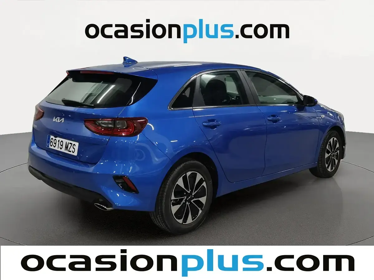 Usado Kia Ceed 100 CV (73 kW) 2025 Azul Utilitario