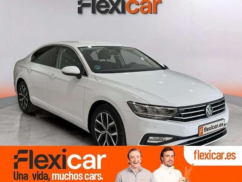 Blanco Usado 2020 VW Passat Executive Berlina | 19.490 € (Buen precio) - Imagen 1/4