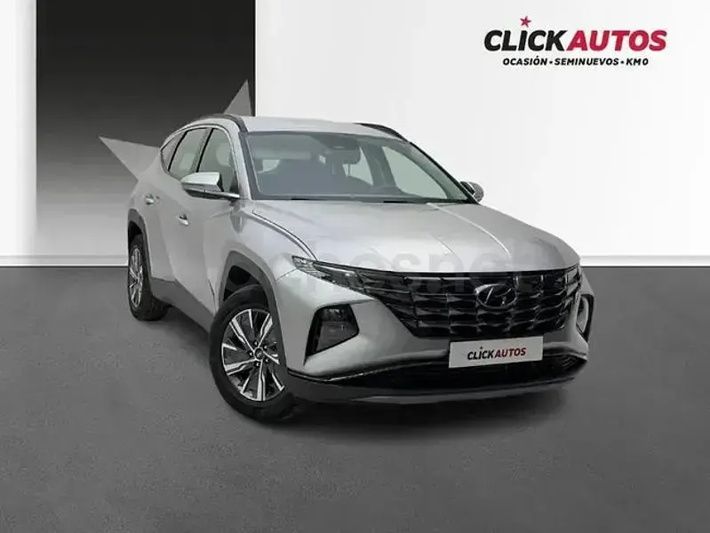Usado Hyundai Tucson 230 CV (169 kW) 2024 Gris / plata SUV