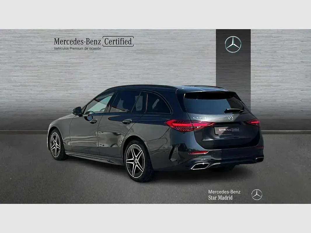 Usado Mercedes C220 200 CV (147 kW) 2025 Gris Familiar
