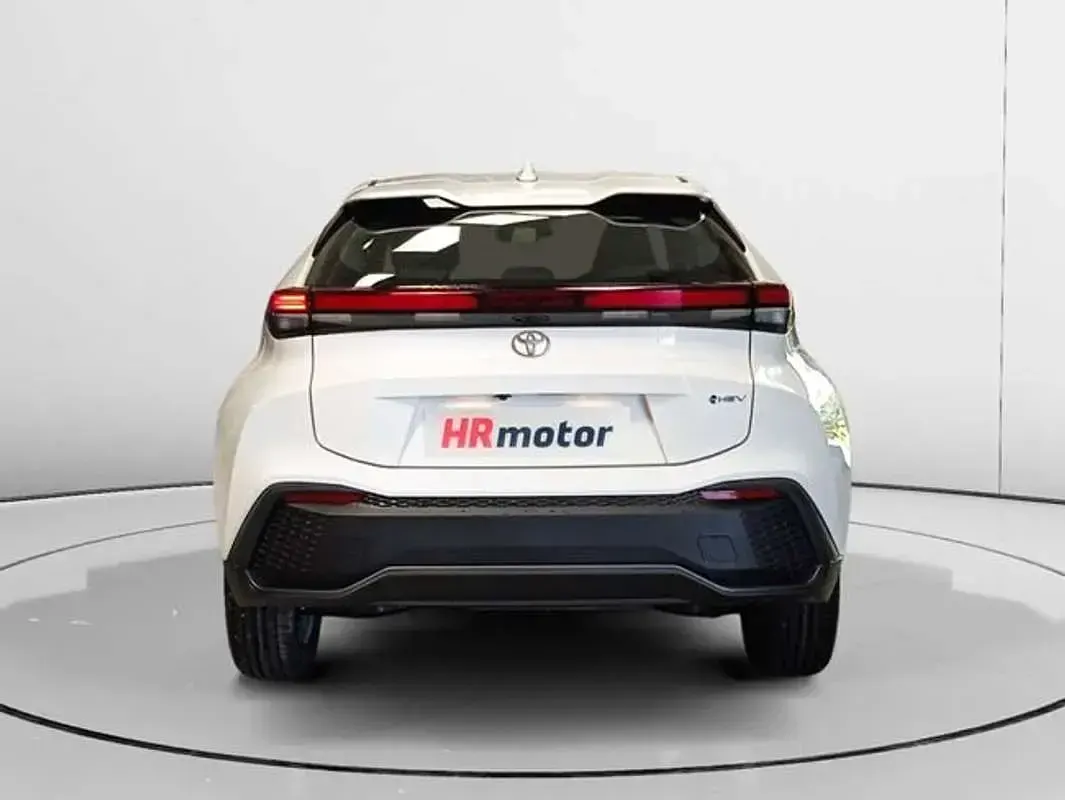 Usado Toyota C-HR Active 140 CV (102 kW) 2024 Blanco SUV