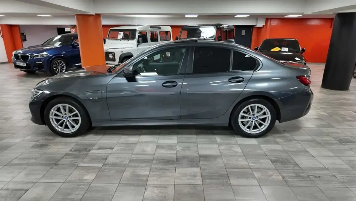 Usado BMW 320e 204 CV (150 kW) 2022 Gris Berlina