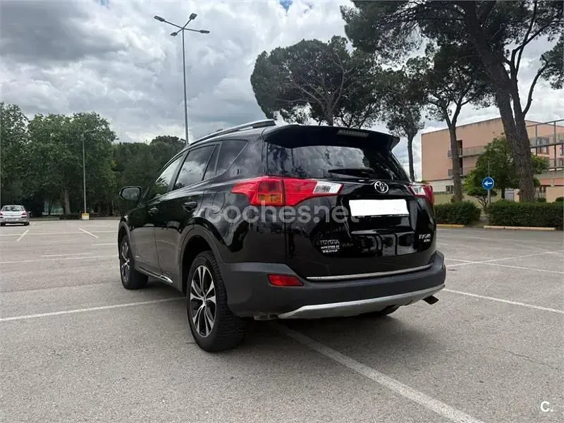 Usado Toyota RAV4 Executive 150 CV (110 kW) 2015 Negro SUV
