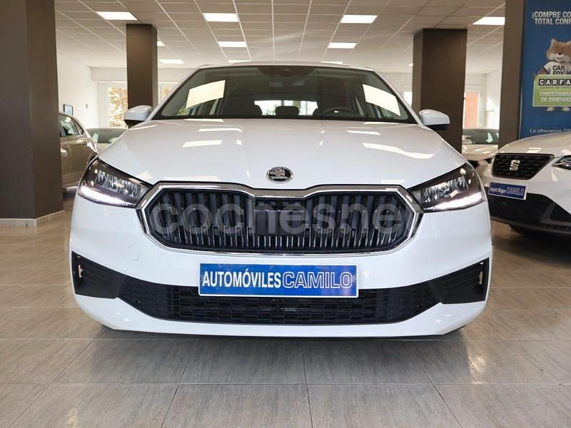 Usado Skoda Fabia Active 95 CV (69 kW) 2022 Blanco Berlina