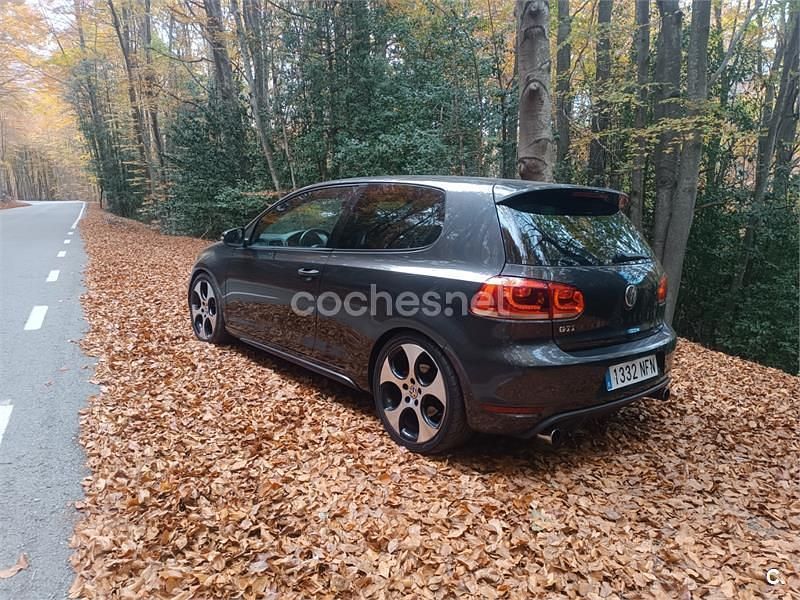 Usado VW Golf VII GTI 210 CV (154 kW) 2012 Gris / plata Berlina