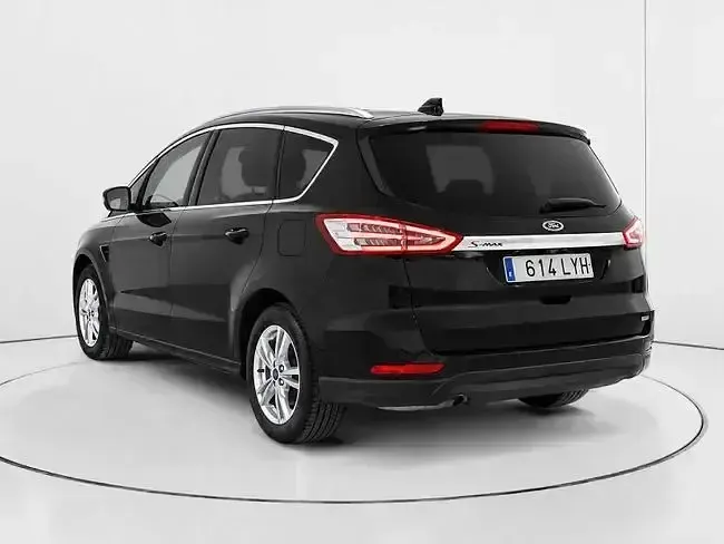 Usado Ford S-MAX Titanium 190 CV (139 kW) 2022 Negro Monovolumen
