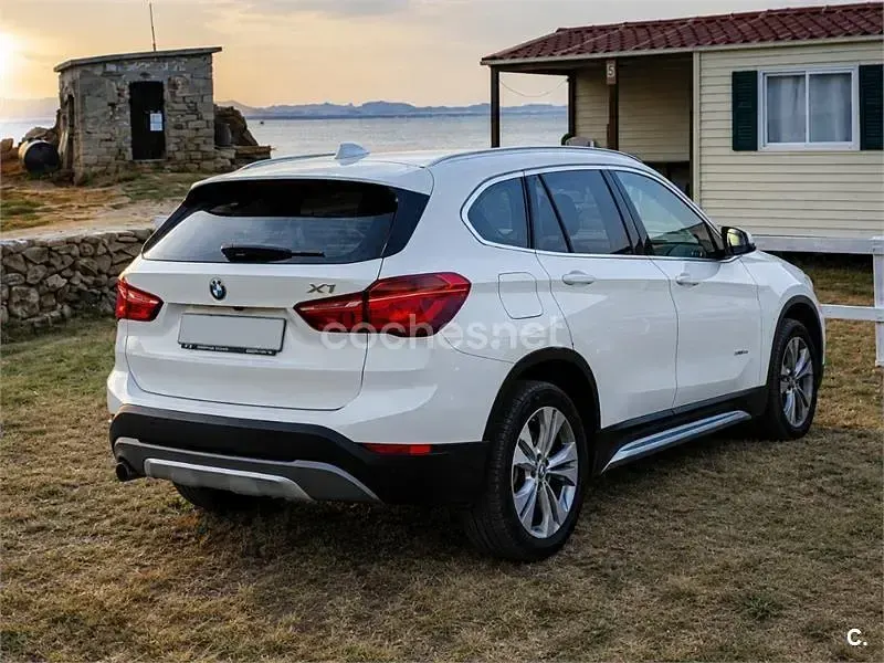 Usado BMW X1 Comfort Edition 150 CV (110 kW) 2016 Blanco SUV