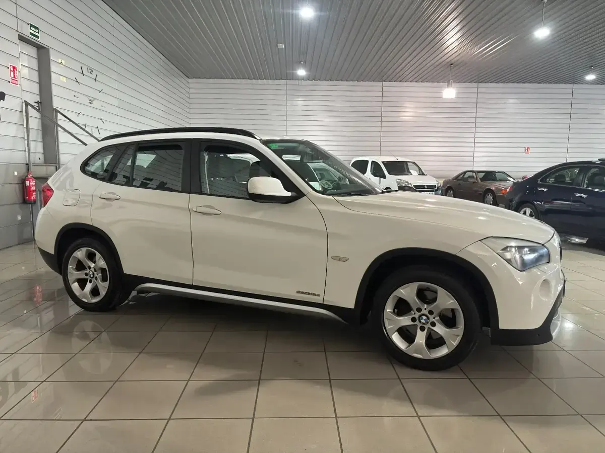Käytetty BMW X1 143 HP (105 kW) 2012 Valkoinen Katumaasturi