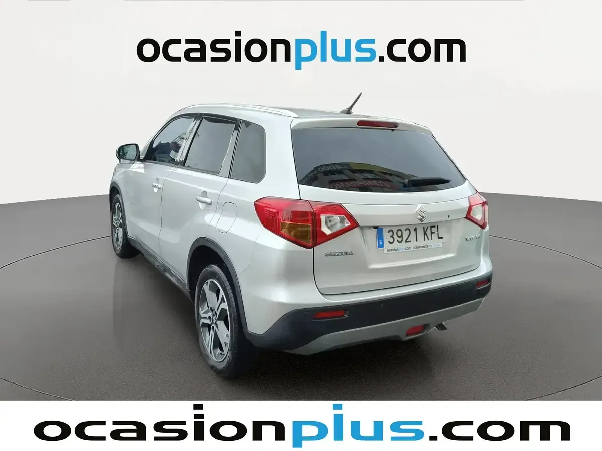Usado Suzuki Vitara GLX 120 CV (88 kW) 2017 Gris SUV