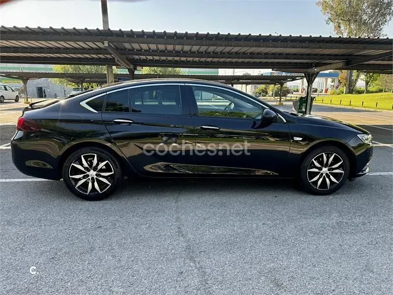 Usado Opel Insignia Excellence 165 CV (121 kW) 2017 Negro Berlina