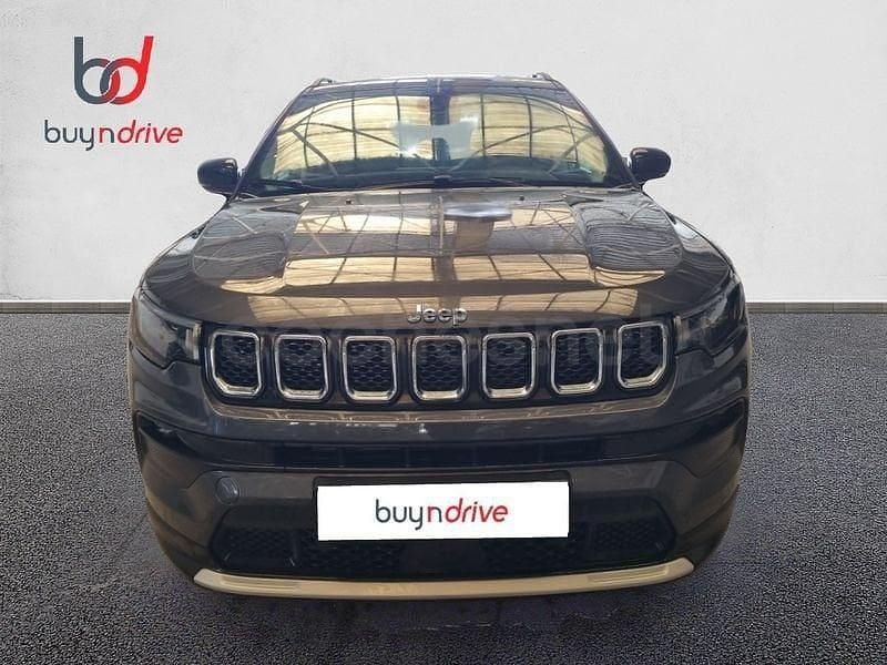 Usado Jeep Compass Limited 240 CV (176 kW) 2023 Gris / plata SUV