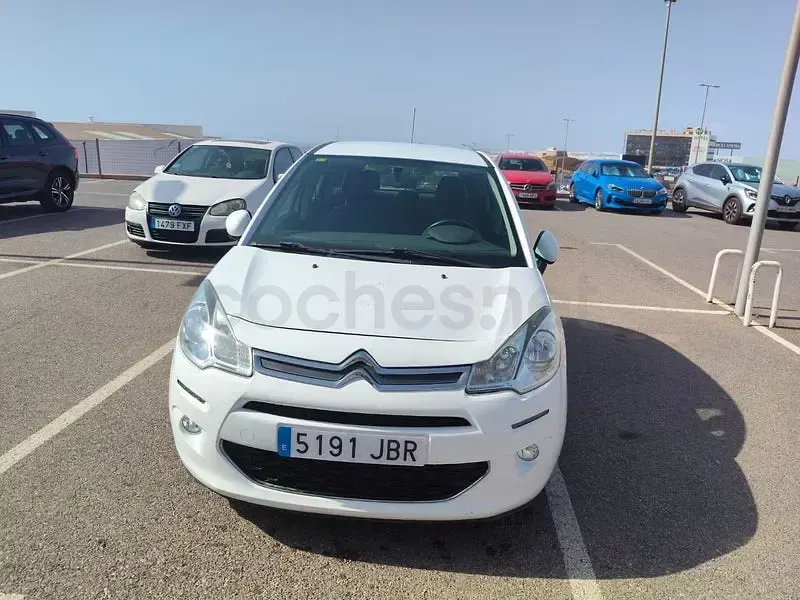 Usado Citroën C3 Attraction 68 CV (50 kW) 2015 Blanco Berlina